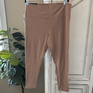 NWT Aritzia TNA Butter Atmosphere Hi-Rise 7/8 Legging in a Tan Color Size 2XL